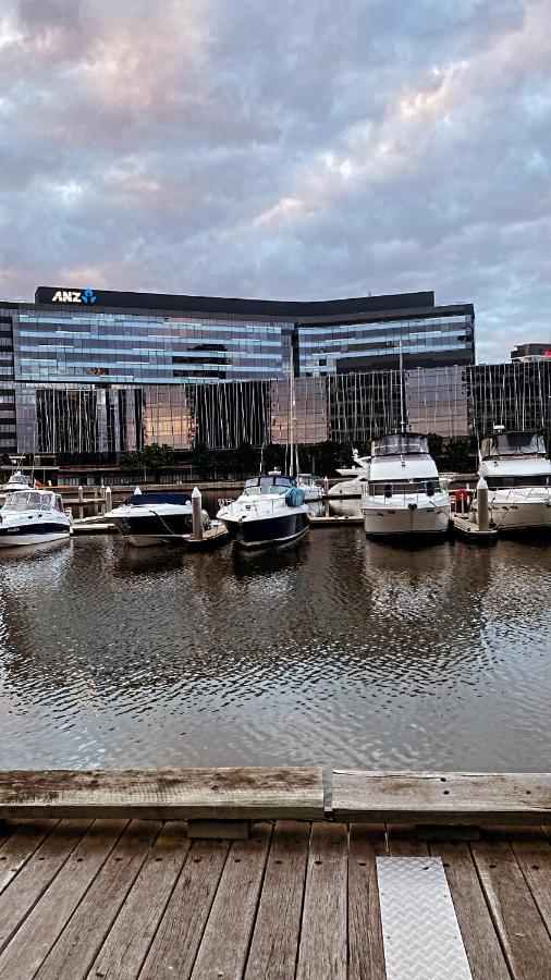 Apartment Luxurious In The Heart Of Docklands Melbourne