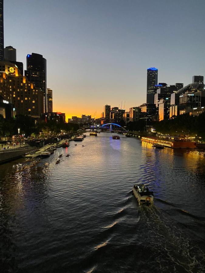 Luxurious In The Heart Of Docklands Apartment *