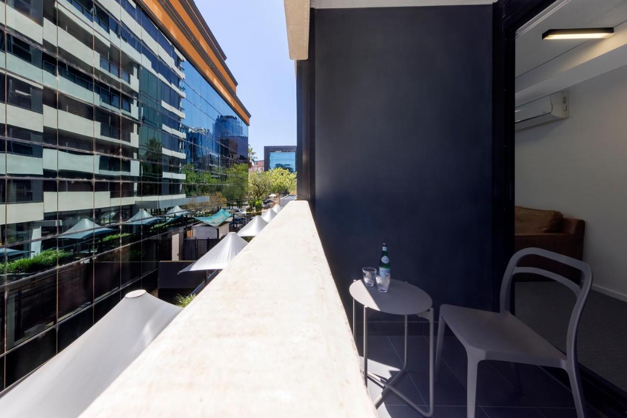 Hotel Oaks St Kilda Road