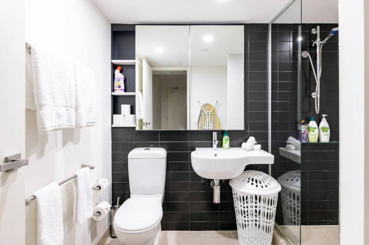'the Albert' Where The Meets St Kilda Apartment