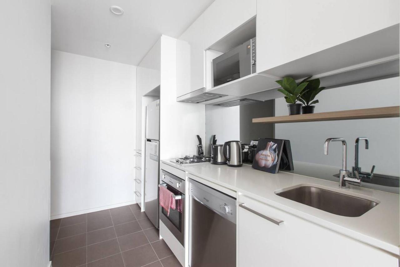 Stylish On 28th Floor With Panoramic Views Melbourne