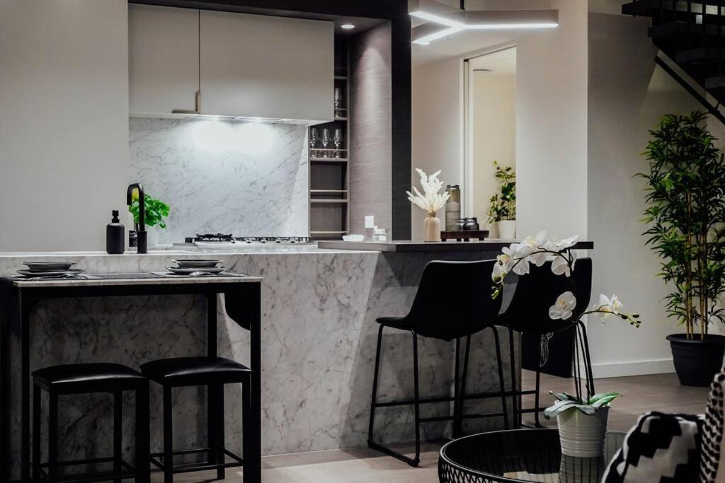 Delicated Loft In 2bed 2.5bath 2carpark * Melbourne