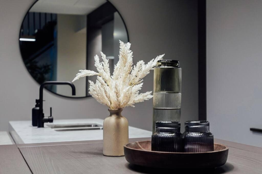 Apartment Delicated Loft In 2bed 2.5bath 2carpark Melbourne