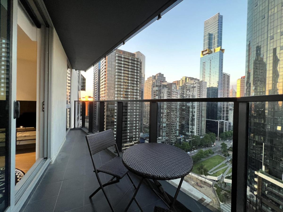 Apartment 2br 2 Bath, Balcony, City View, Southbank Melbourne