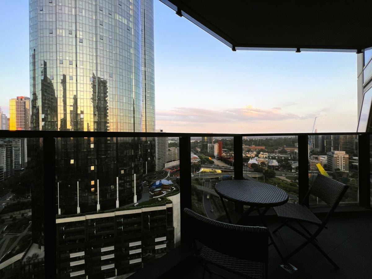 2br 2 Bath, Balcony, City View, Southbank Apartment Melbourne
