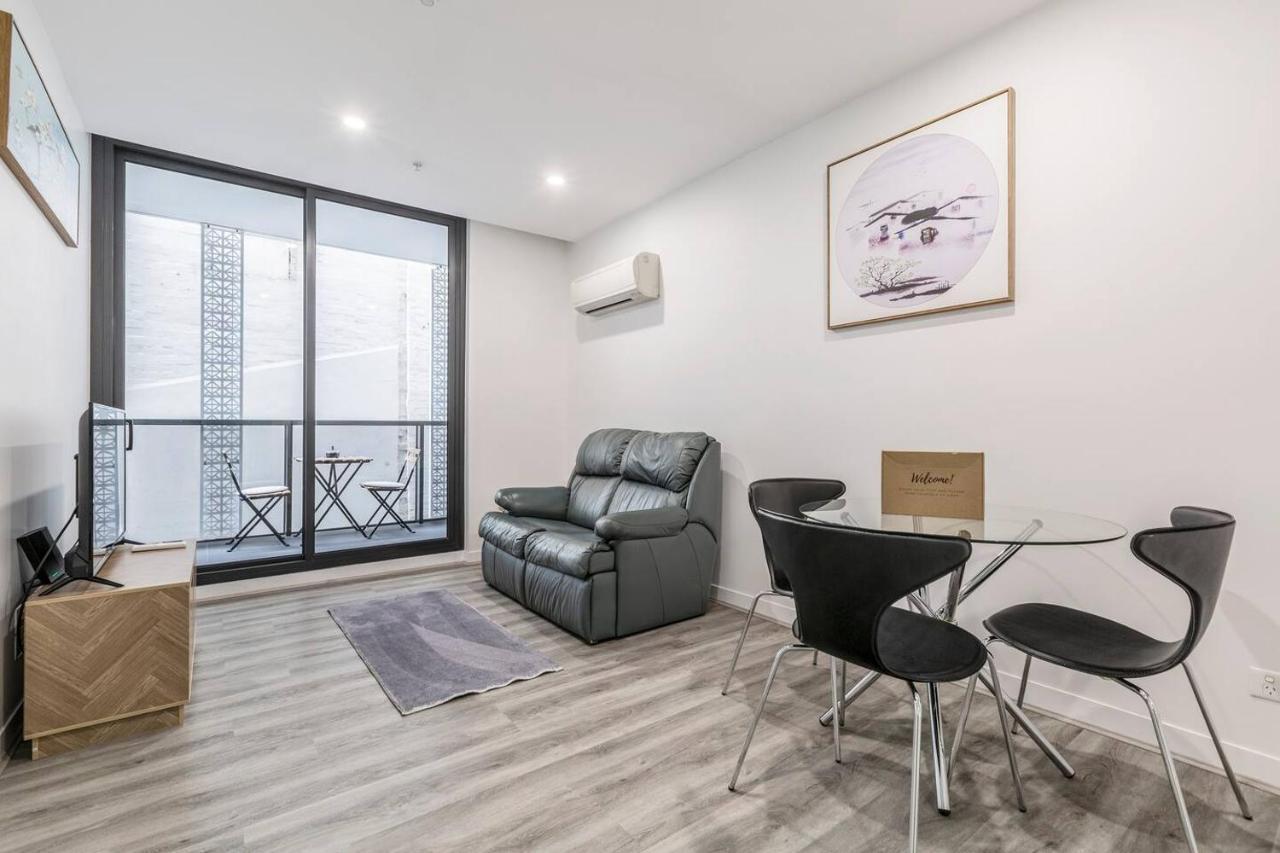 Effortless Local Living On Greville Street Apartment *