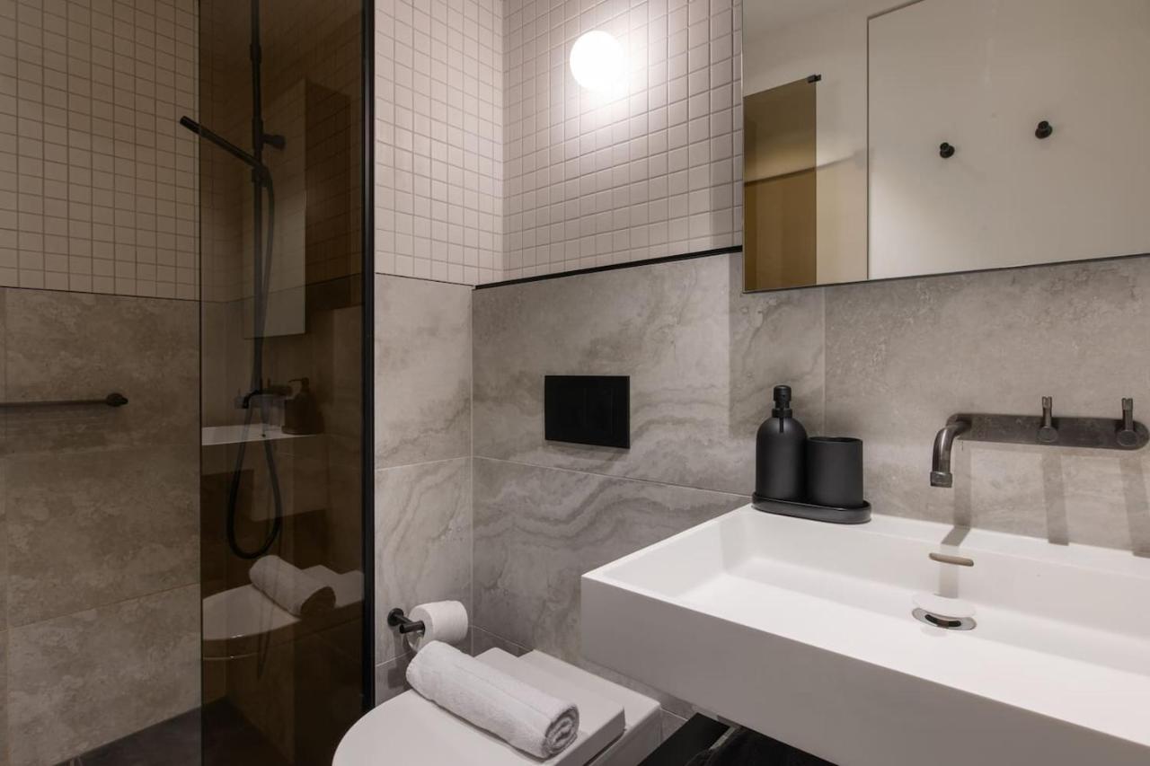Apartment Contemporary Ease - Streamlined South Yarra Living Melbourne