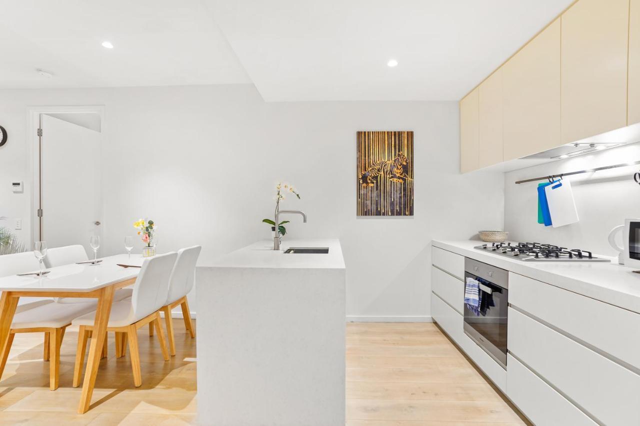 Apartment St Kilda Road 2 Bedrooms * Swimming Pool