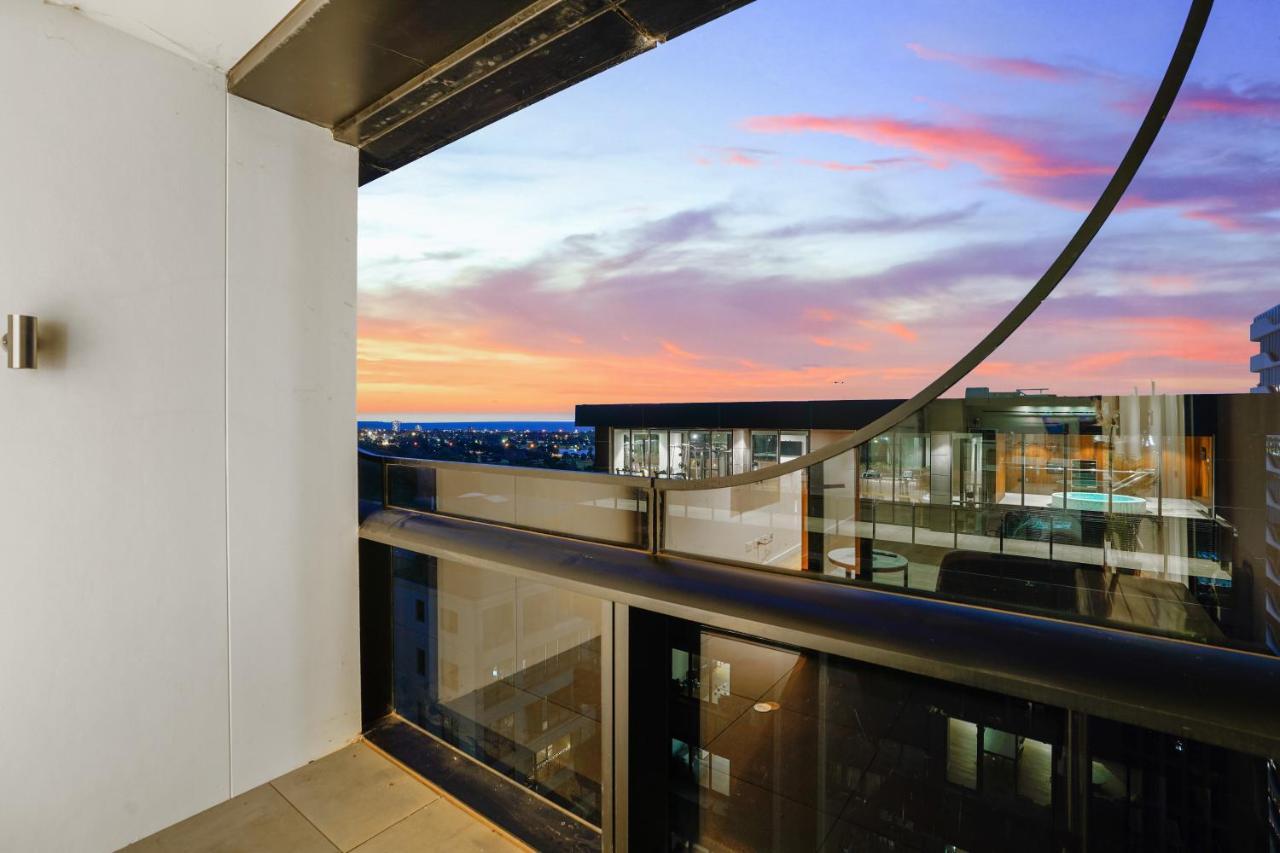 Apartment St Kilda Road 2 Bedrooms * Swimming Pool Melbourne