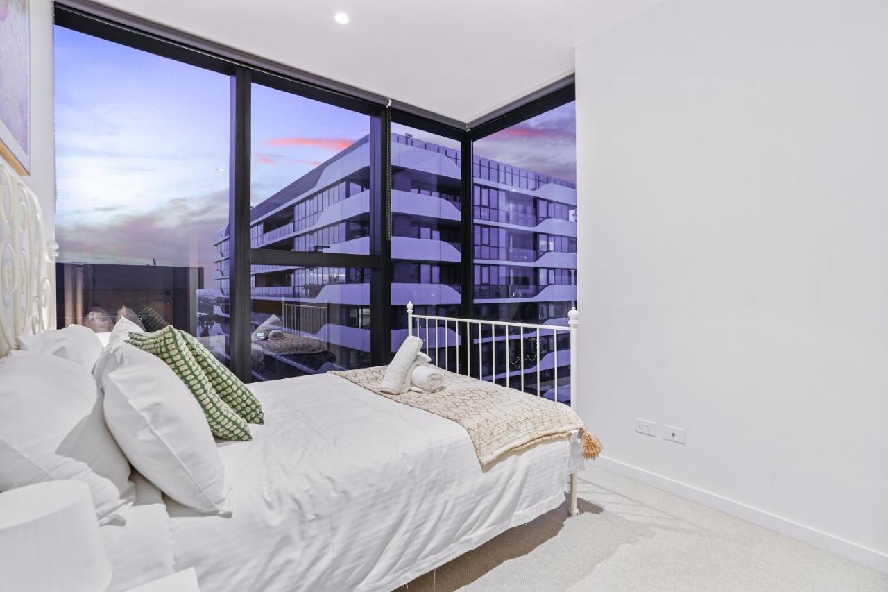 Apartment St Kilda Road 2 Bedrooms * Swimming Pool