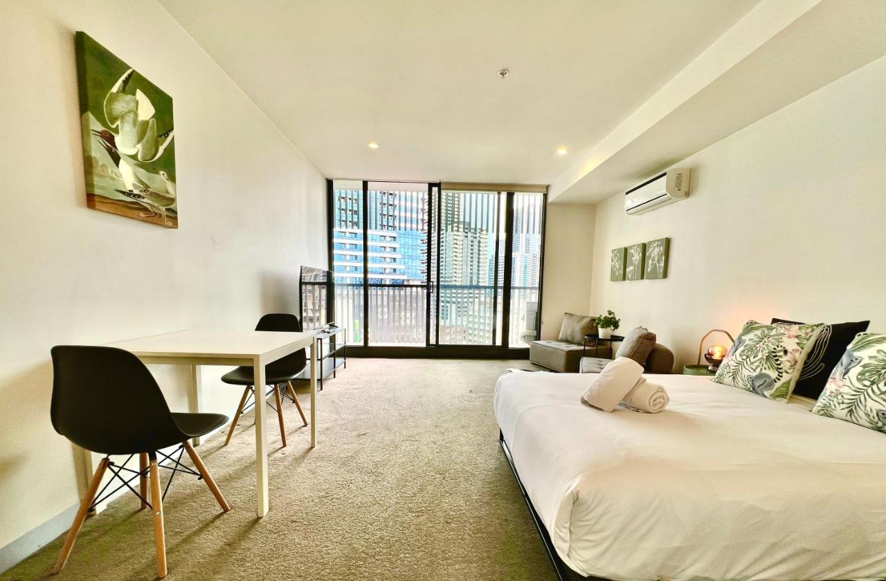Studio, Carlton, Queen Victoria Market, Uni Melb Melbourne