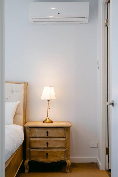 Apartment Steps To Rmit Uni & A Range Of Life 2b2b *
