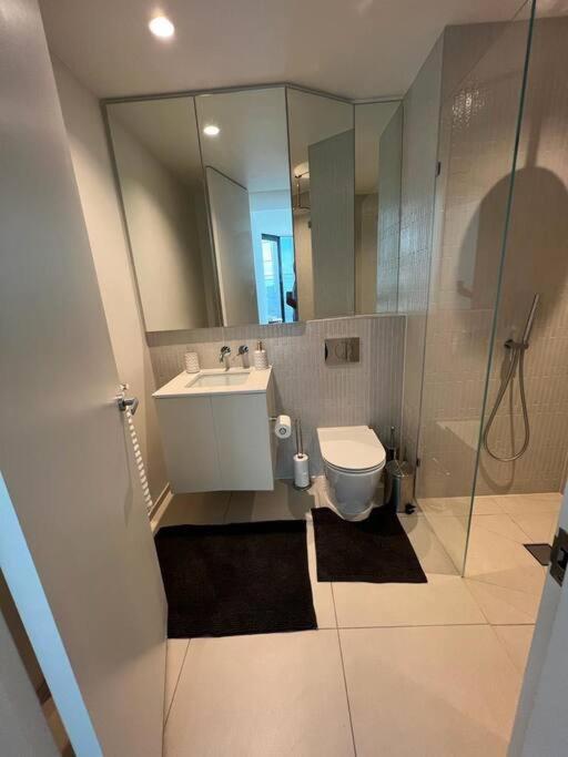Apartment 2 Bedroom Square