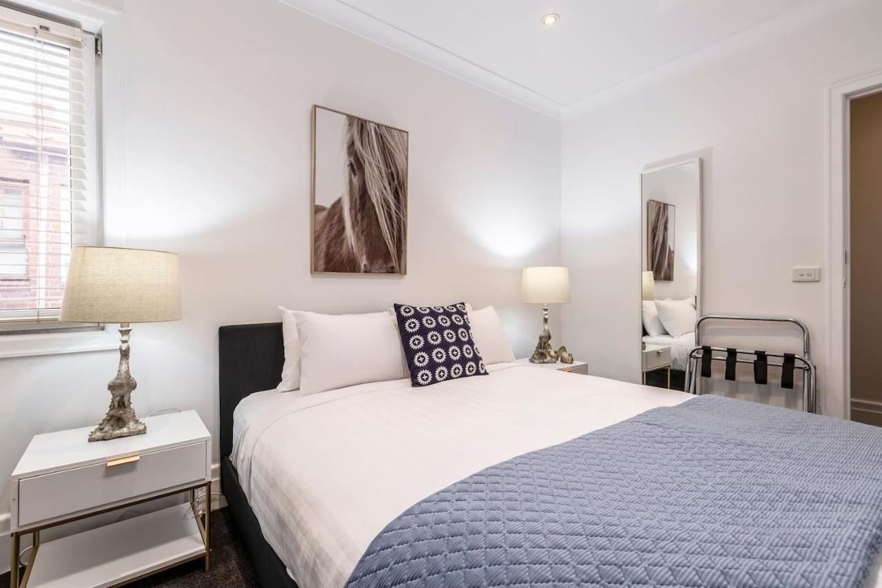 Apartment By The Bay Elegance - Brighton Living *