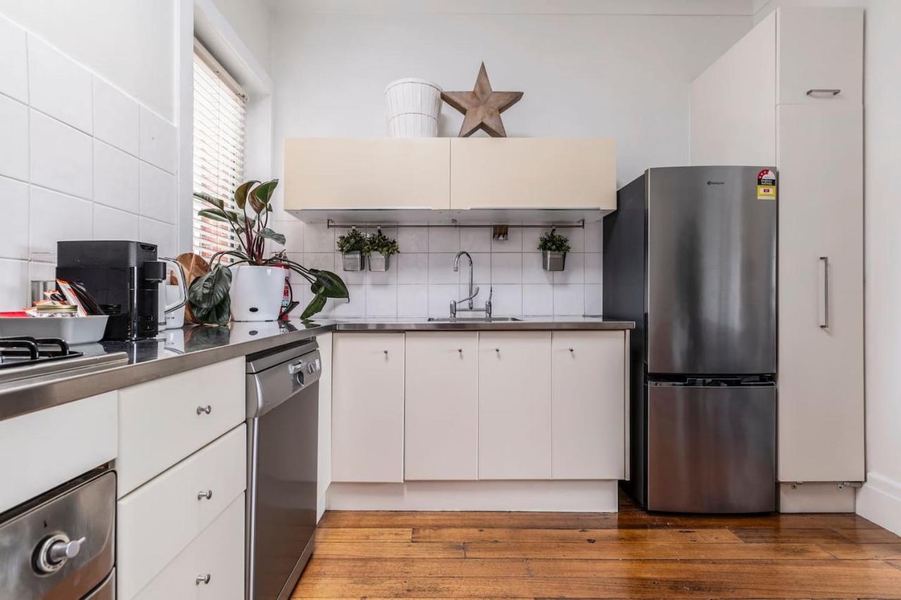 Apartment By The Bay Elegance - Brighton Living *