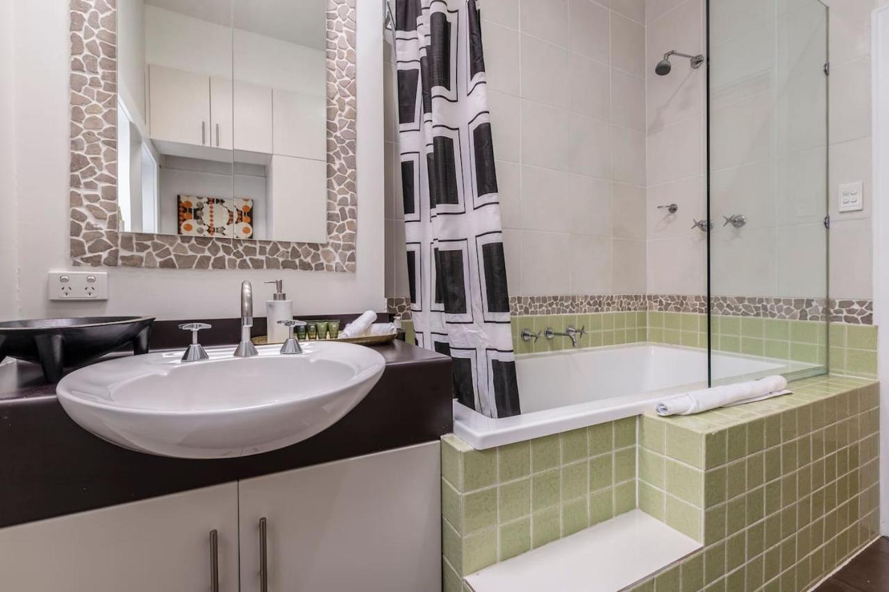 By The Bay Elegance - Brighton Living Apartment *
