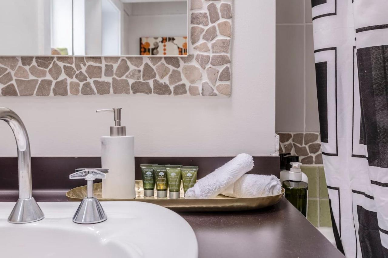 By The Bay Elegance - Brighton Living
