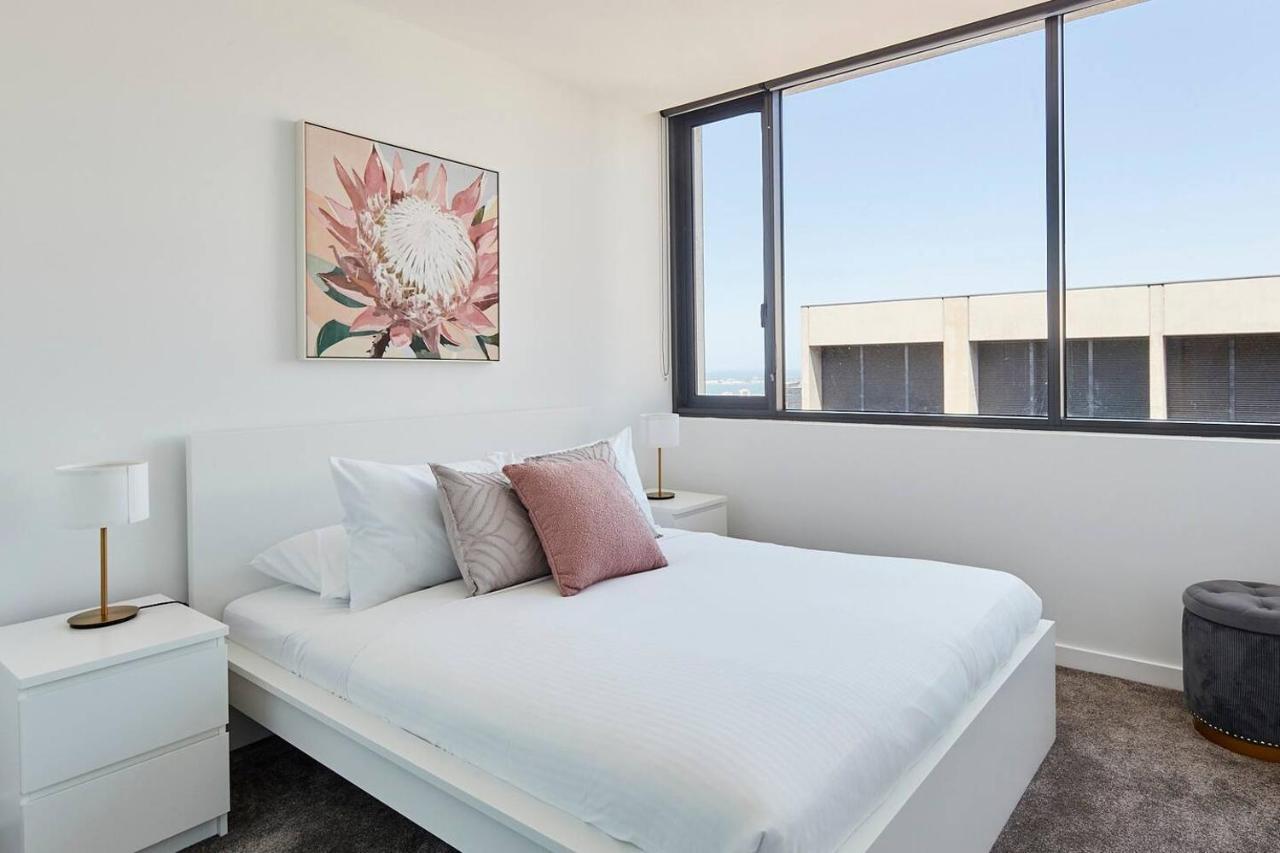 Apartment Lights & Manhattan Heights - A Gem In Melbourne