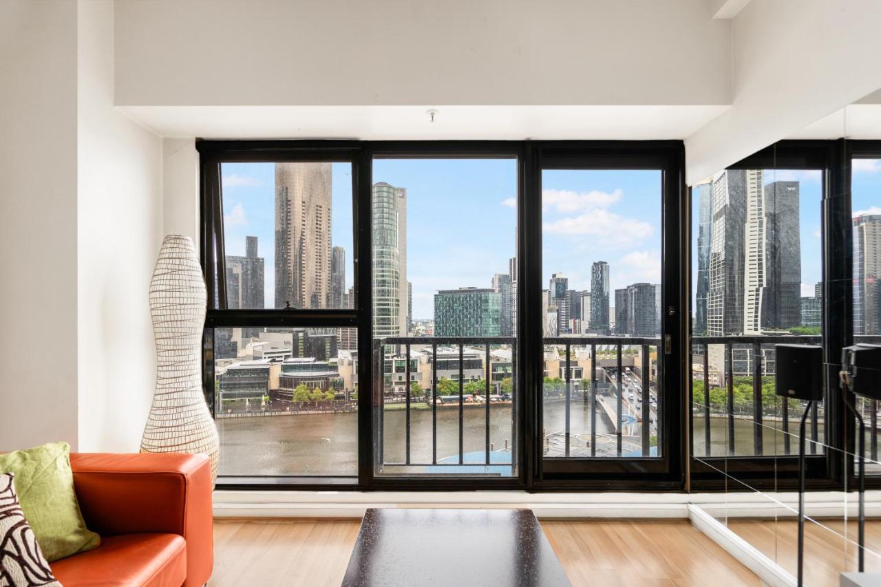 Spectacular River View On Flinders Street Apartment *