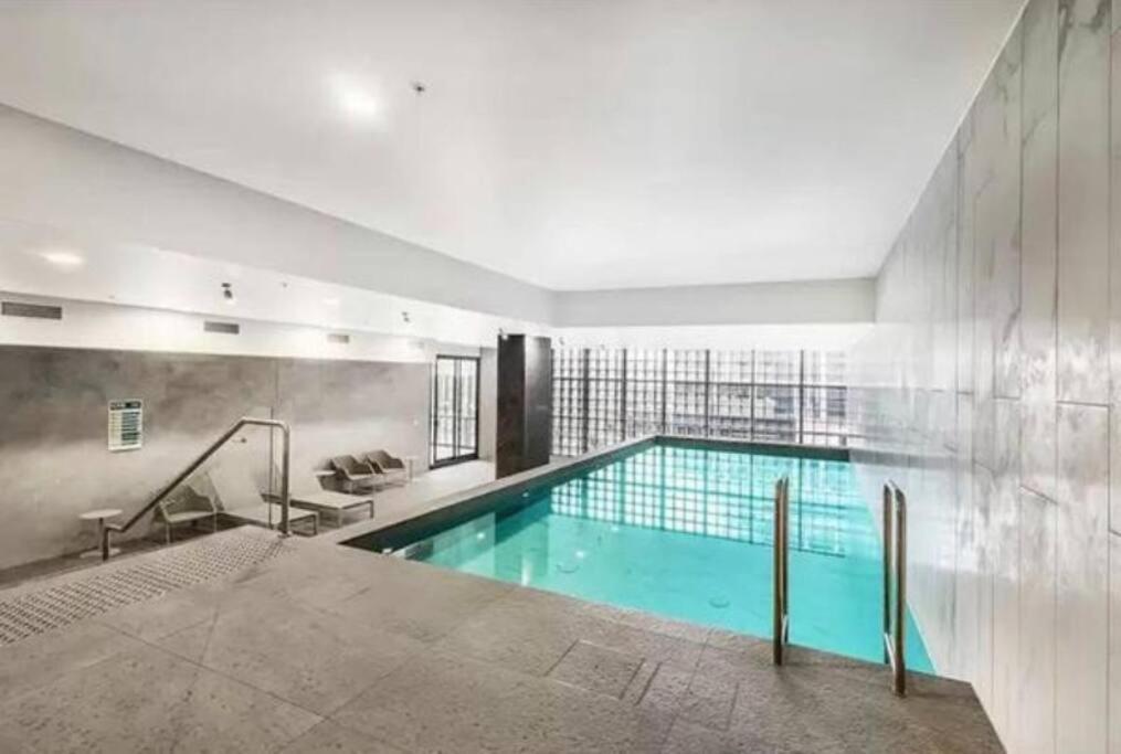Cozy 2 Bedroom Melbourne