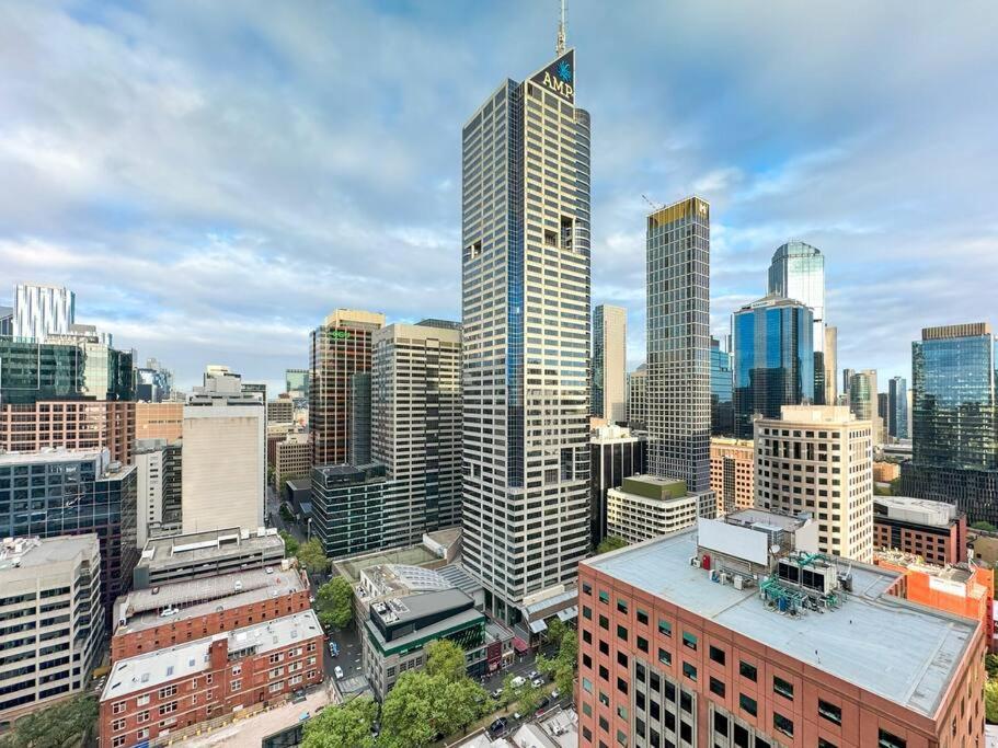 Brilliant 1b1b Skyline View @cbd Apartment *