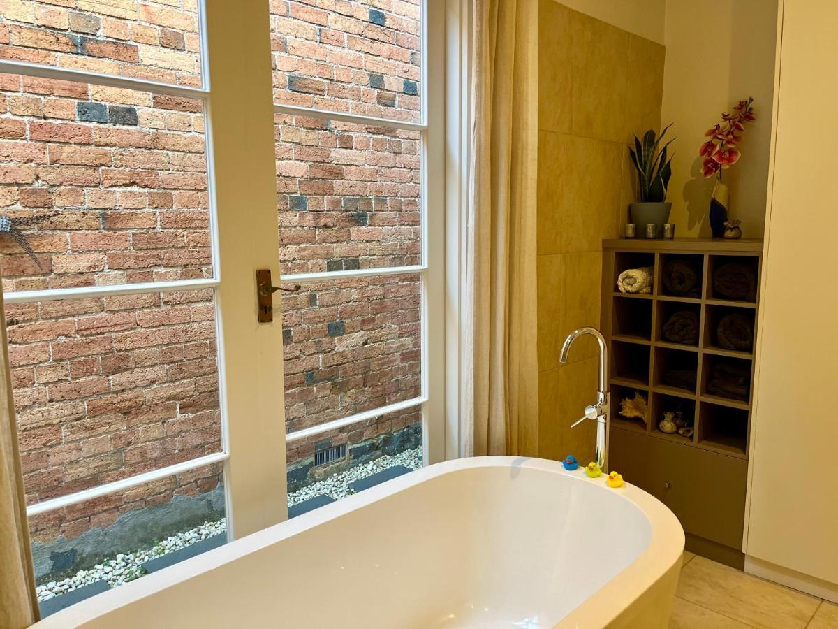 Lovely Victorian Terrace - Entire Holiday home