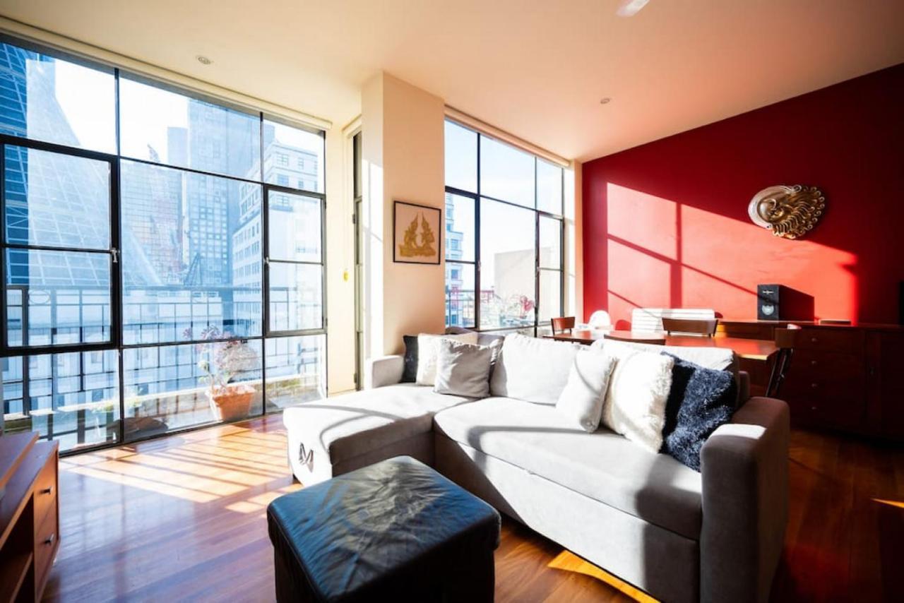 Nova - Inner Double Storey Loft With Views *