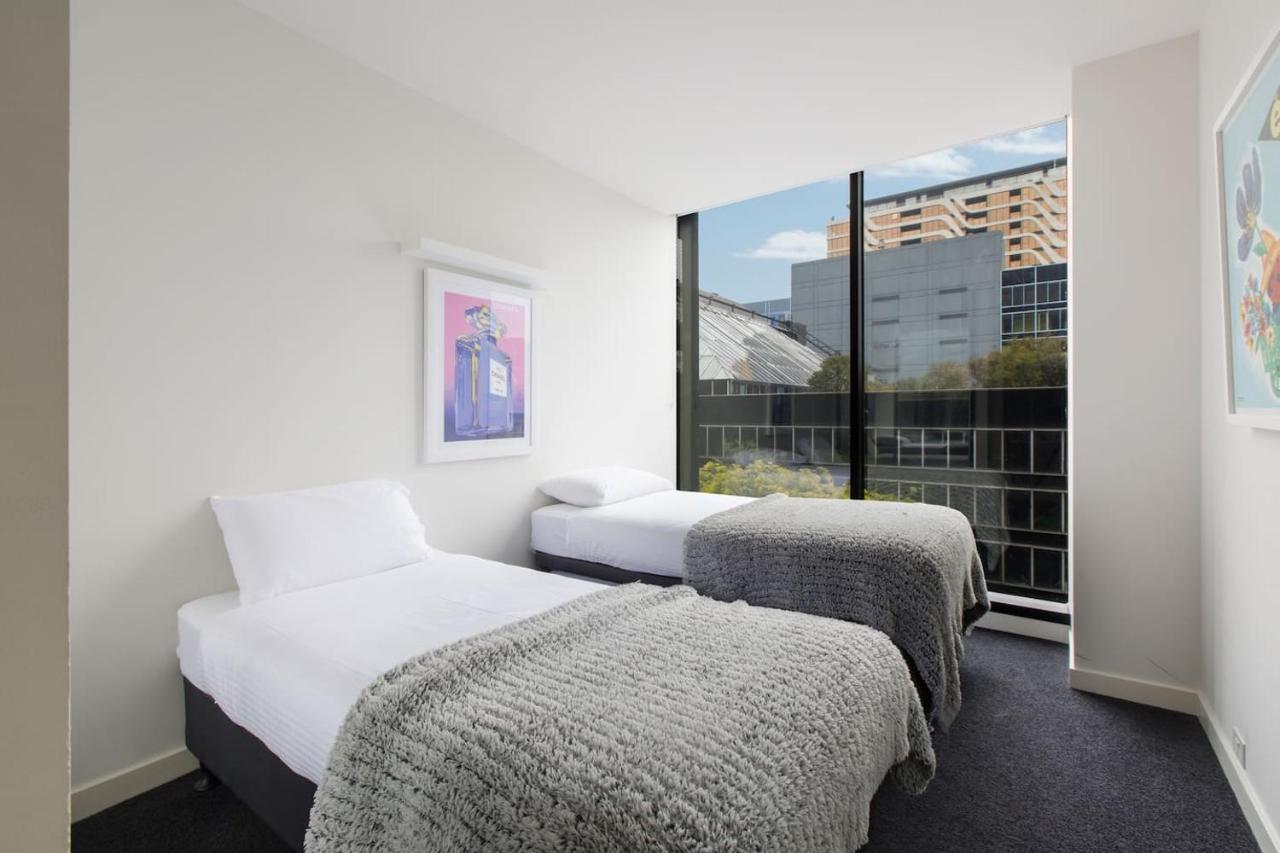 Apartment 'the Skynook' Sun-drenched Shimmer By Park Melbourne