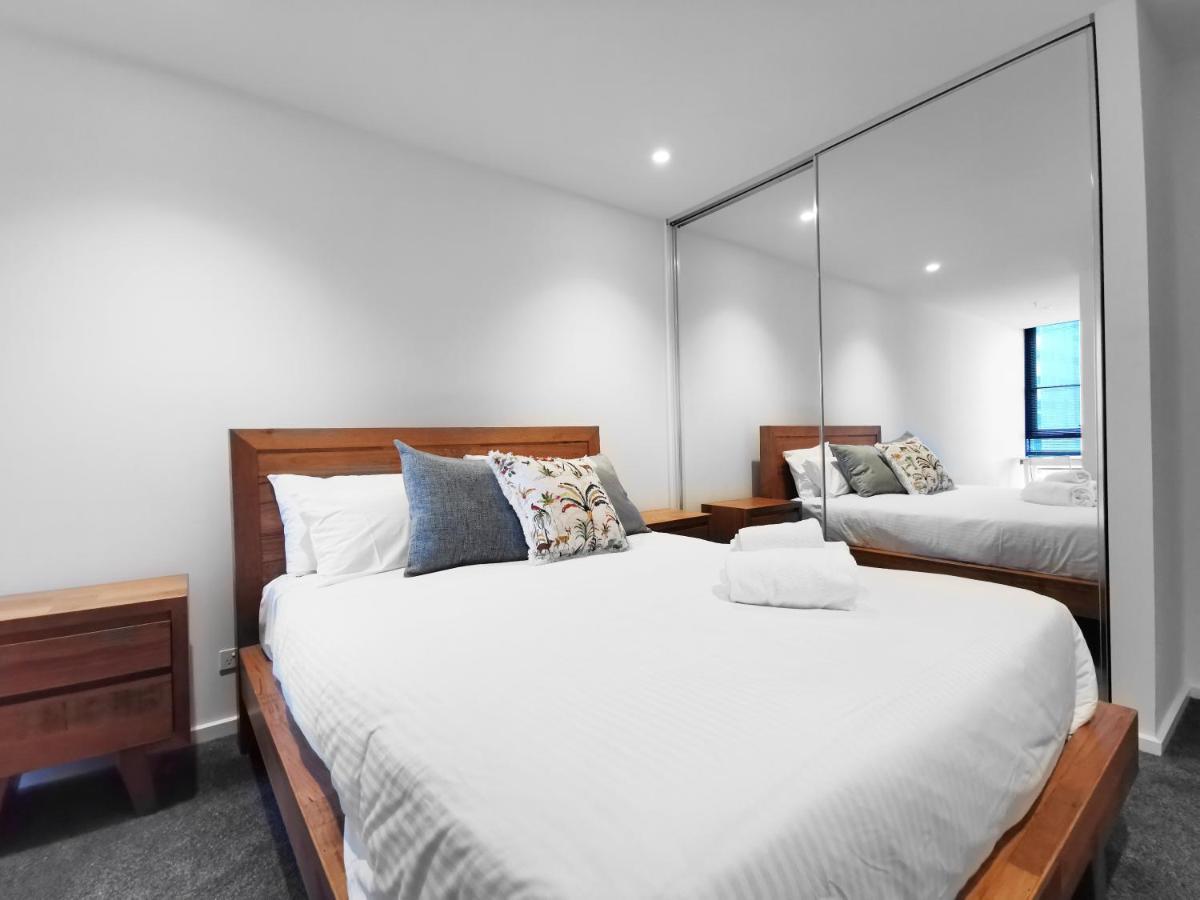 South Bank 2 Bedroom With 1 Parking * Melbourne