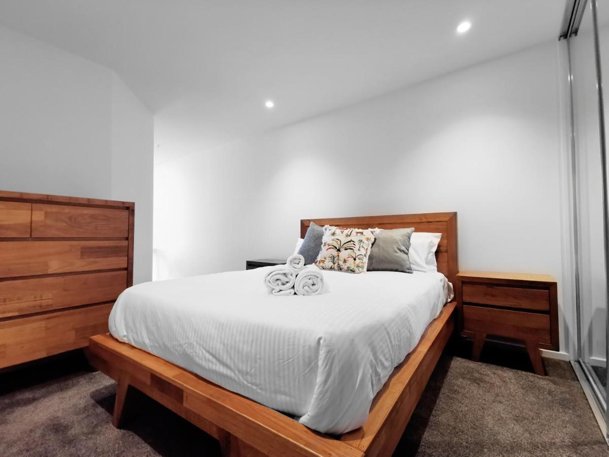 South Bank 2 Bedroom With 1 Parking Apartment Melbourne