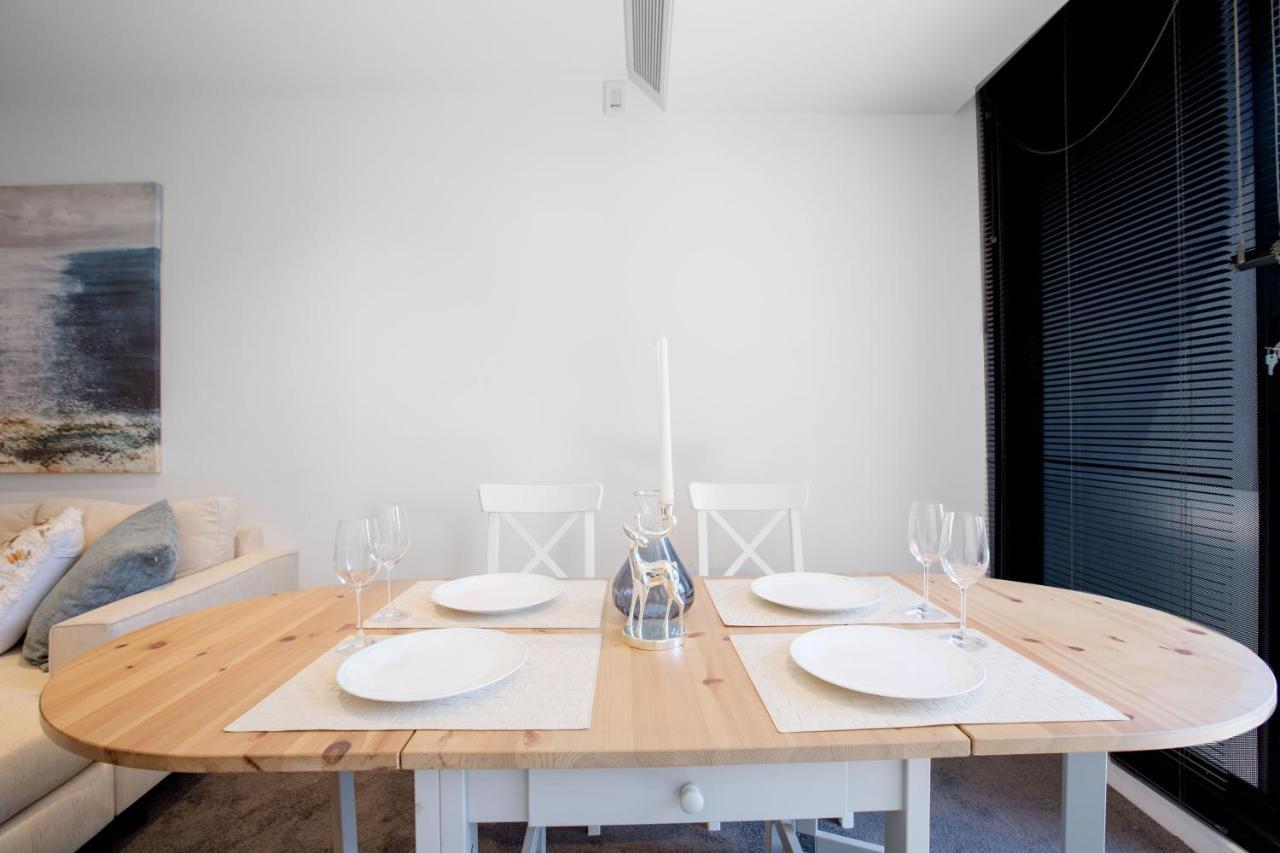 South Bank 2 Bedroom With 1 Parking * Melbourne