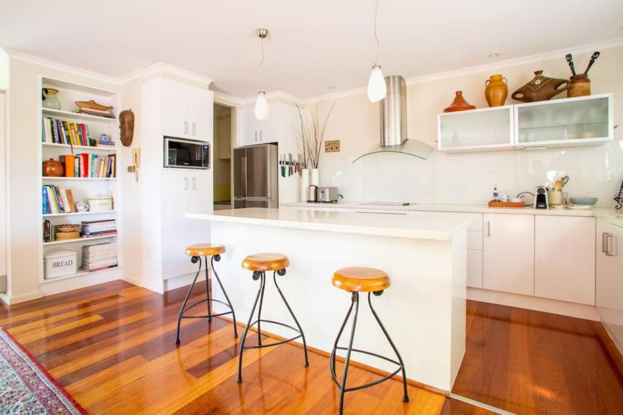 Leafy Toorak Two Bedroom Executive Holiday home