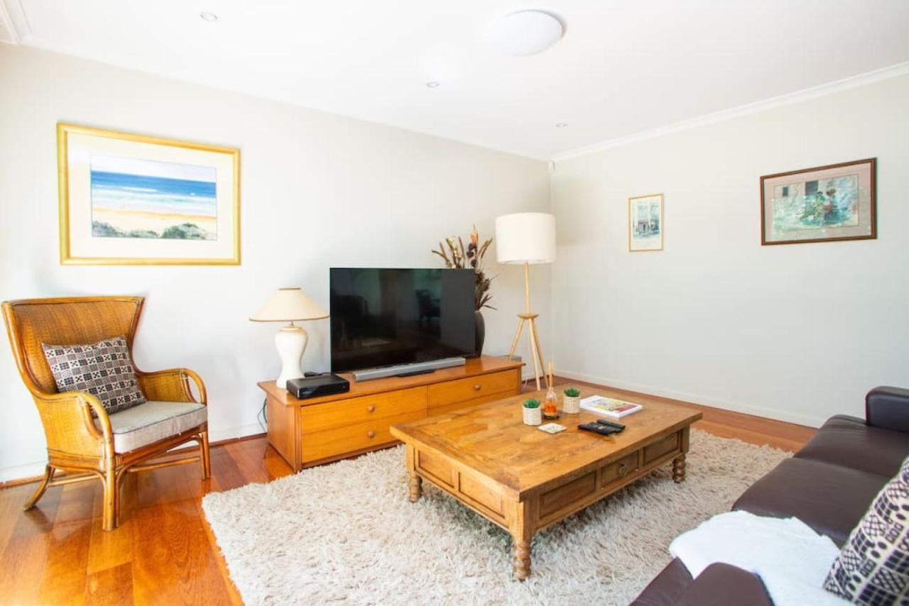Leafy Toorak Two Bedroom Executive *