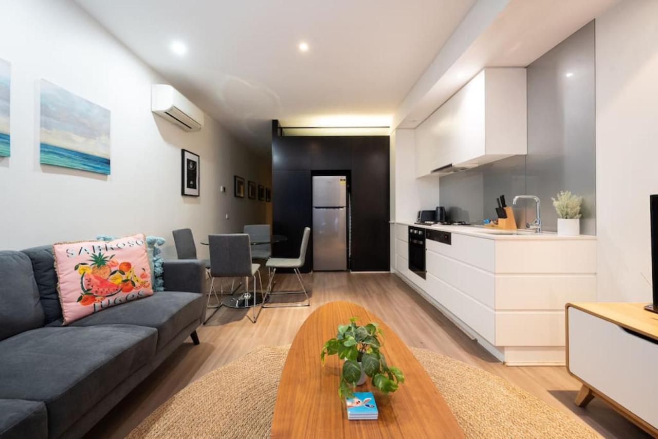 Apartment Prahran Prime Location Moments From Chapel Street *