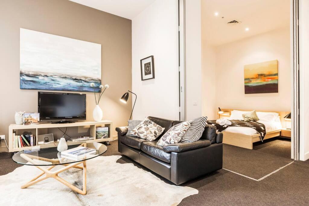 Escape At Collins 'penthouse' Cbd Apartment Melbourne