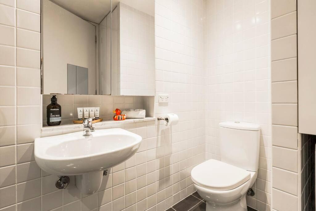 Escape At Collins 'penthouse' Cbd Apartment