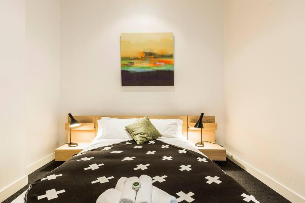 Escape At Collins 'penthouse' Cbd Apartment Melbourne
