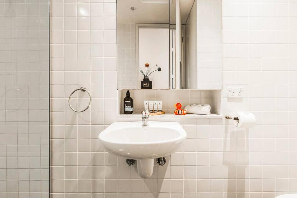 Escape At Collins 'penthouse' Cbd Apartment