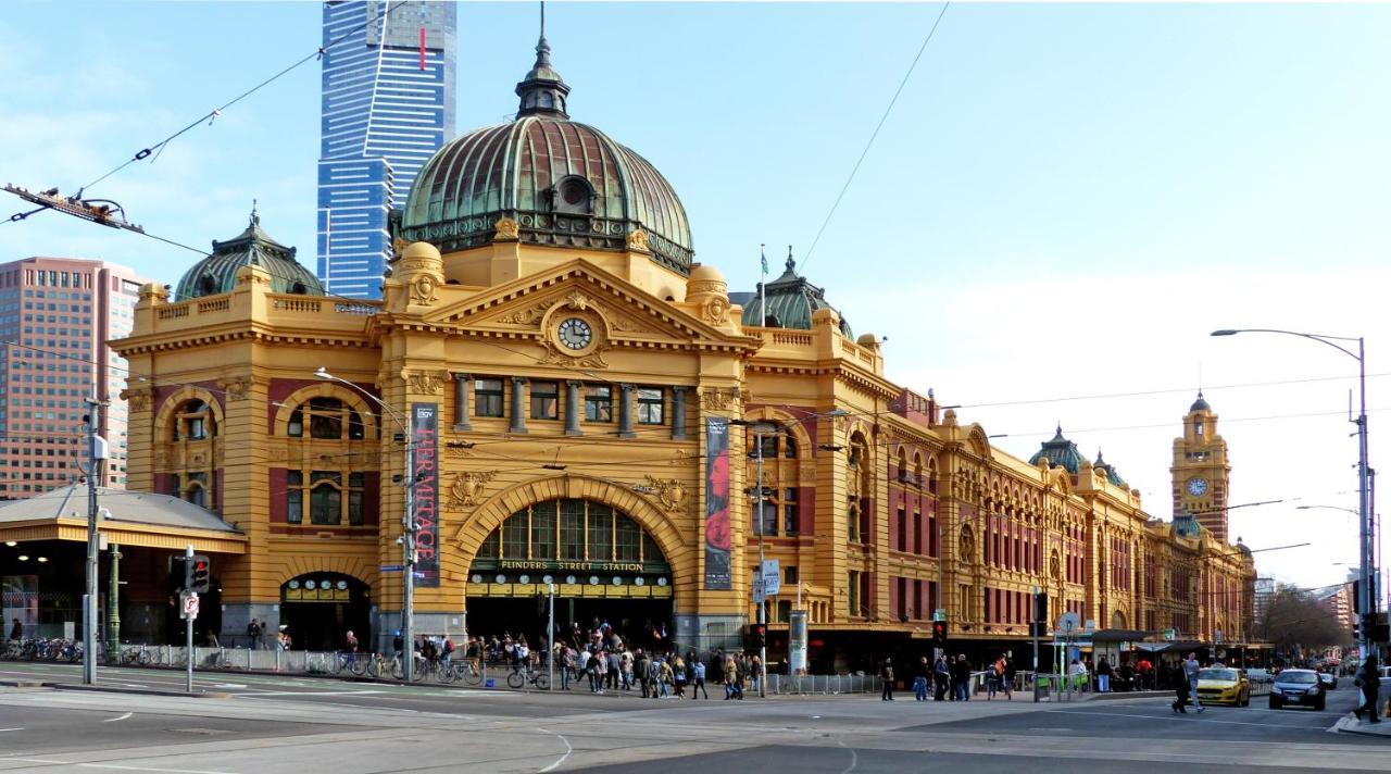 Apartment Vintage Charm 2 Bed Apt Near Flinders Station *