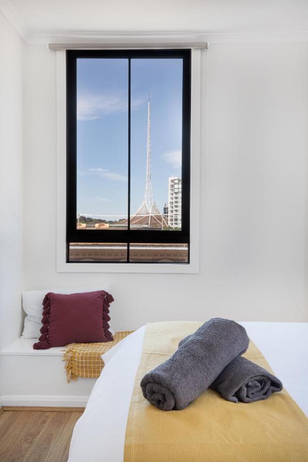 Vintage Charm 2 Bed Apt Near Flinders Station Apartment