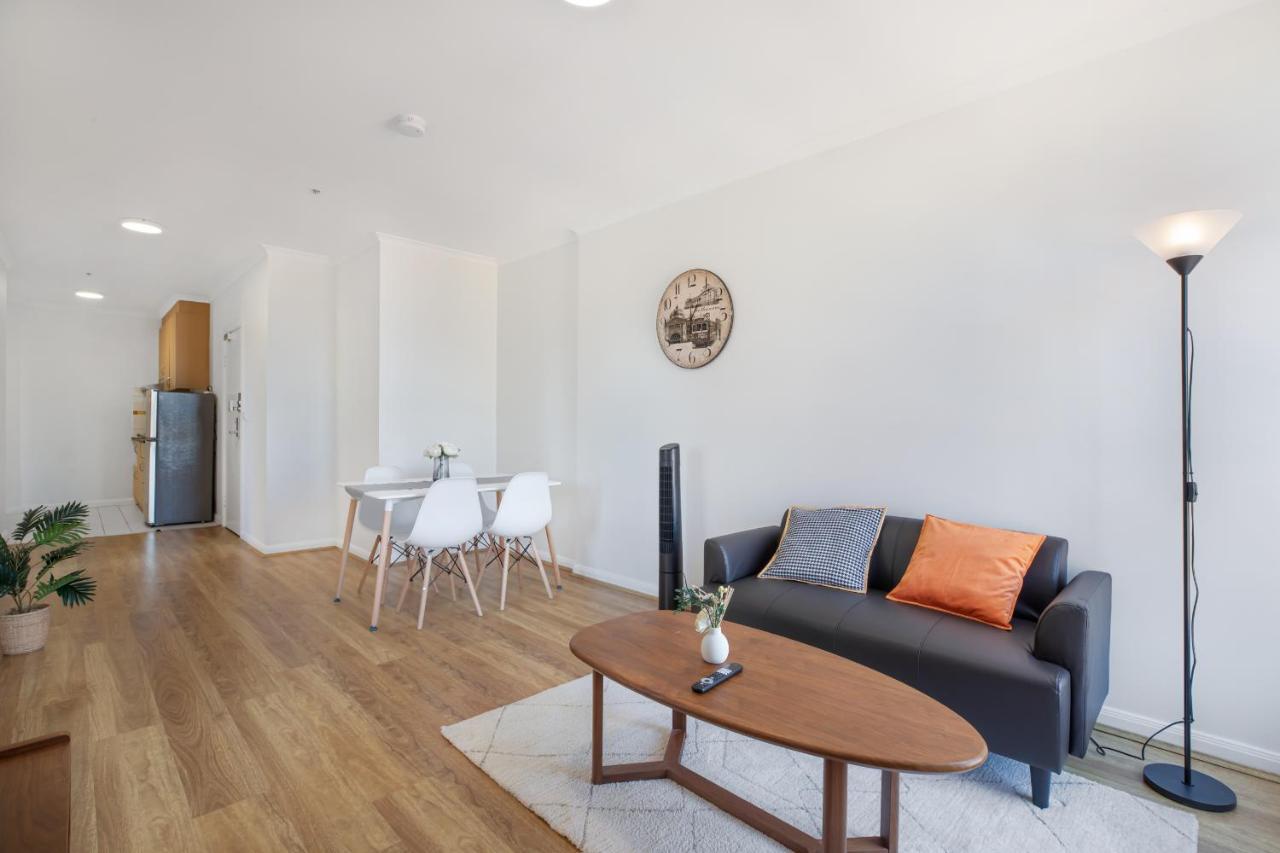 Vintage Charm 2 Bed Apt Near Flinders Station Apartment