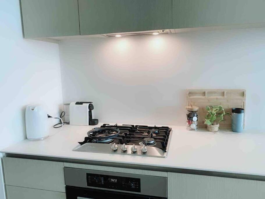 Sky - Ocean View 2 Bedroom With Sunrise And Sunset Views * Melbourne