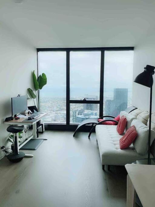 Apartment Sky - Ocean View 2 Bedroom With Sunrise And Sunset Views Melbourne