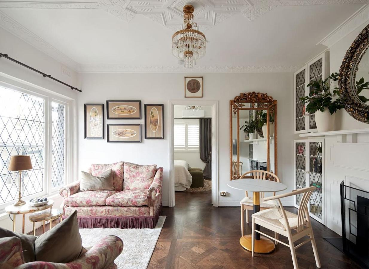 Apartment Chateau Marmont - Kildare's Architectural Treasure Melbourne