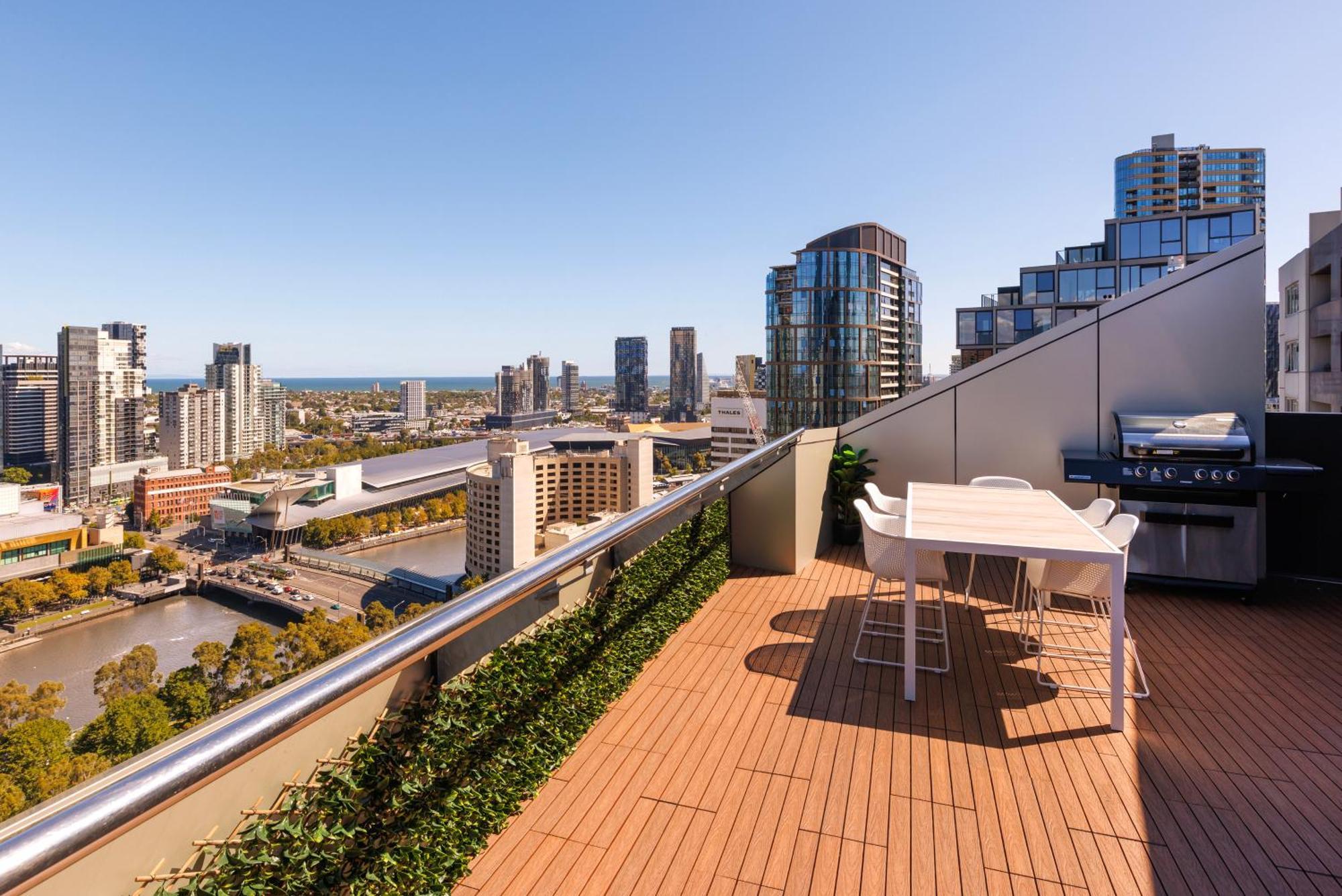 Flinders Luxury Penthouse *