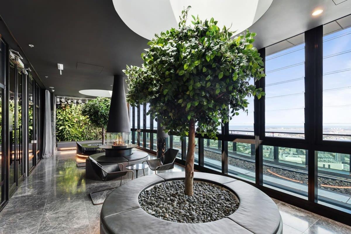 Stylish With Views & Entertaining Areas Apartment Melbourne