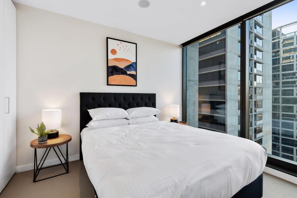 Apartment Chic Pad With Views, Pool And Gym *