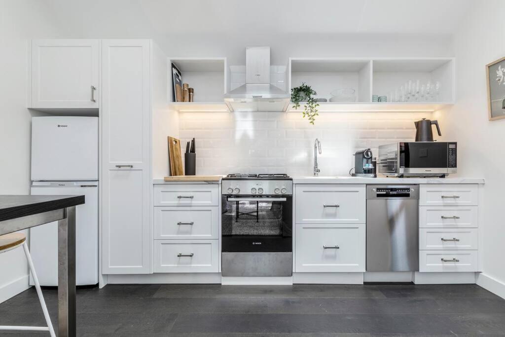 Apartment The Little Sage - A Lodge-style Urban Retreat *