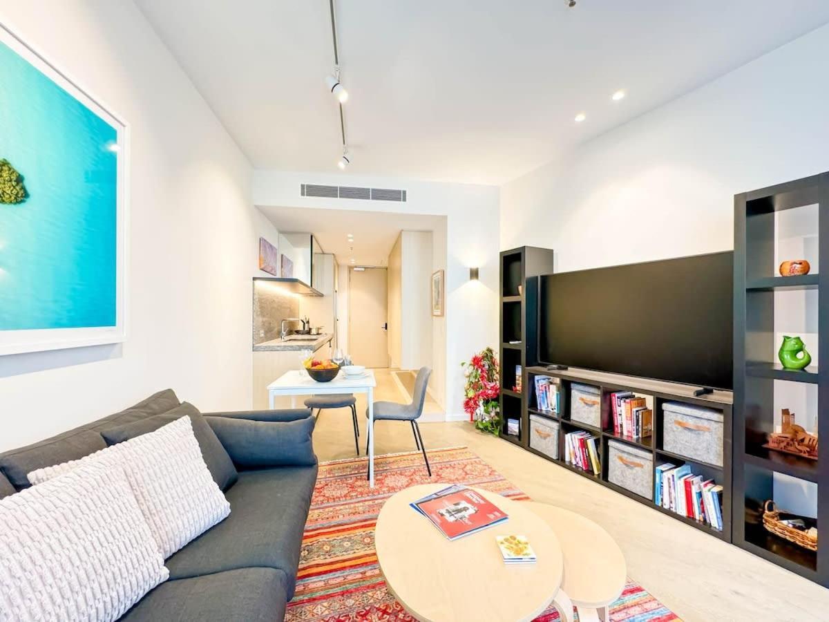 Modern 1b1b Artist * Wfh Study Apartment Melbourne