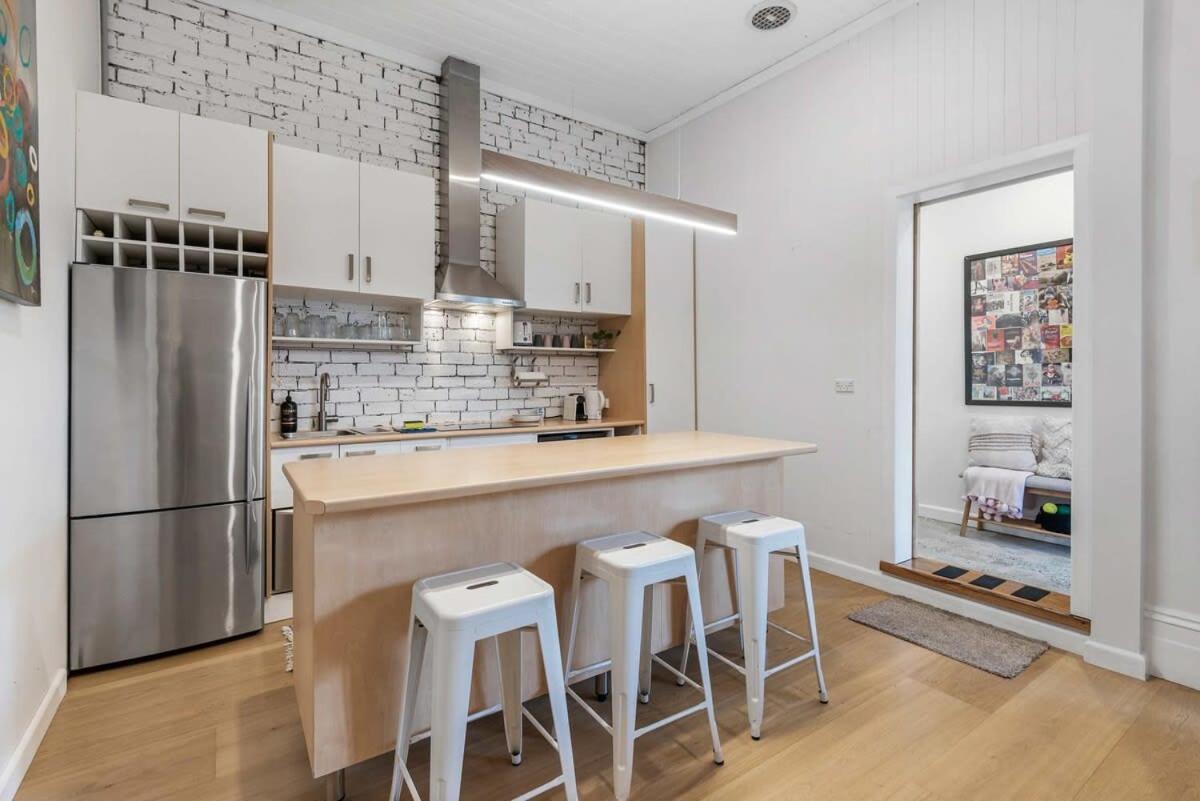 Refined 2-bed House With A Charming Courtyard Holiday home *